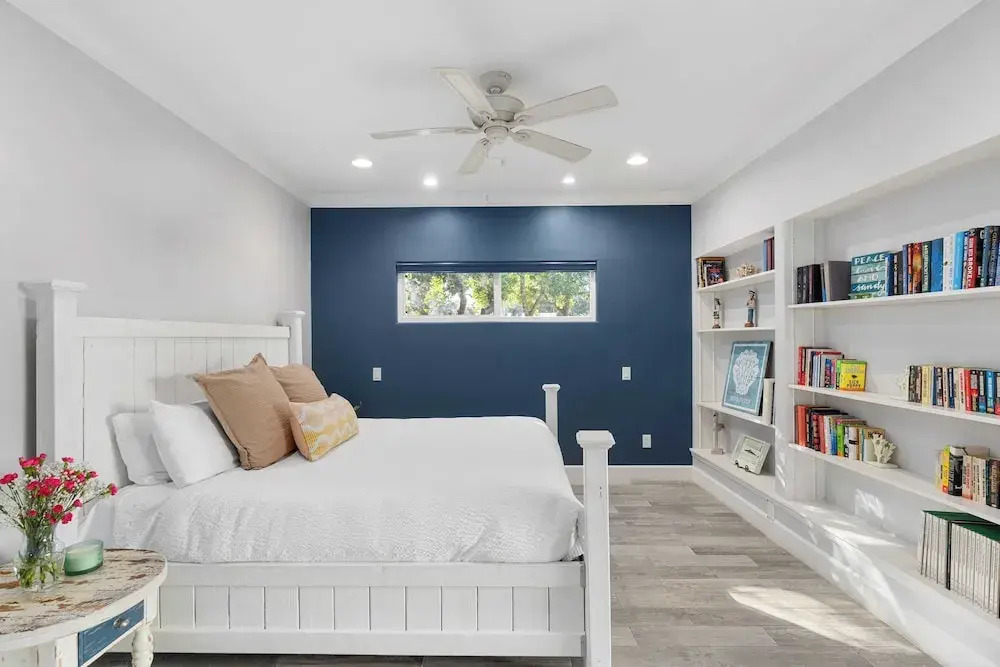 Pelican Retreat by Avantstay 5 Mins TO Beach Pet Friendly w/ Pool & Bbq!