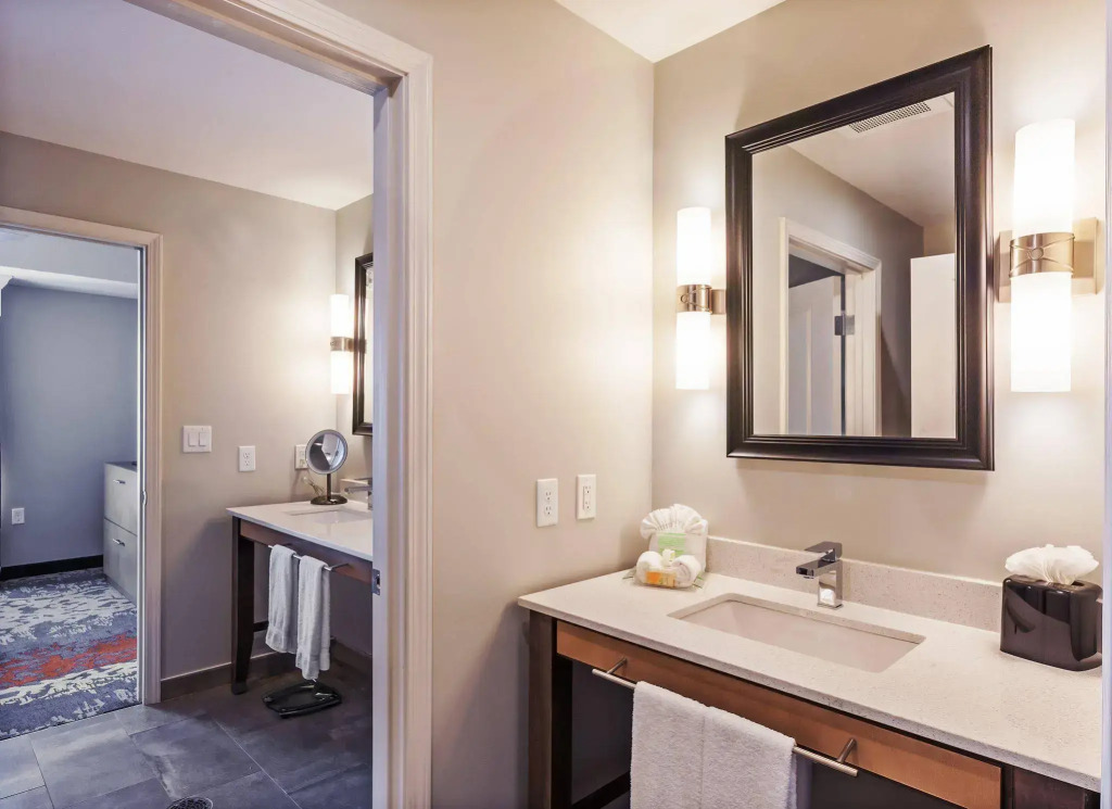 Holiday Inn Houston NE-Bush Airport Area by IHG