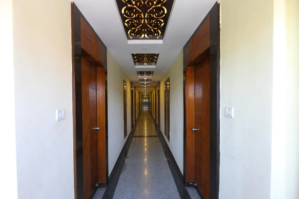 OYO 5446 Hotel Maharajay