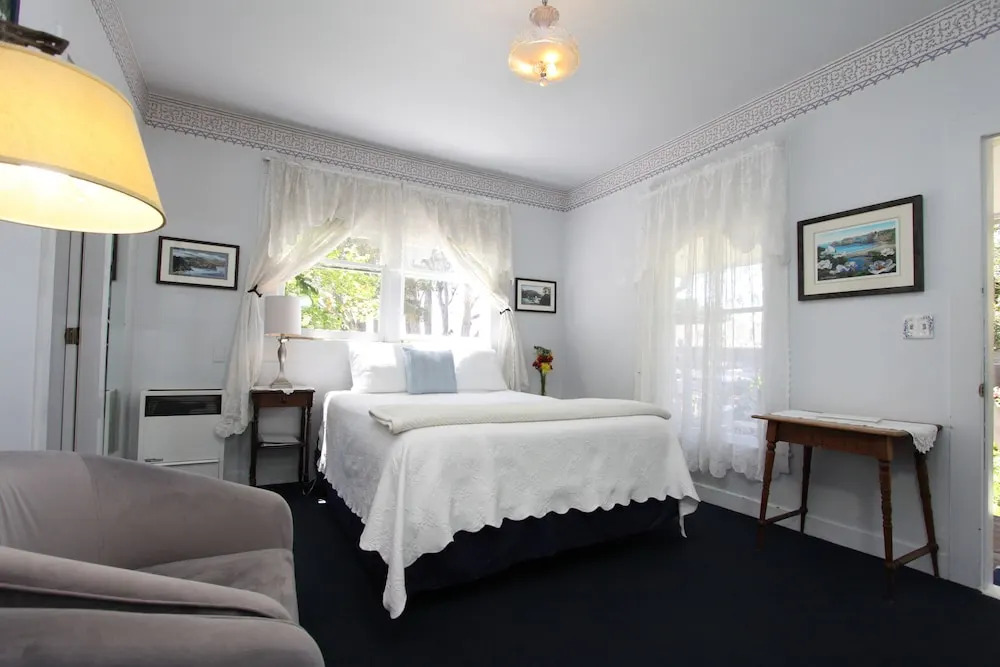 Seagull Inn Bed & Breakfast
