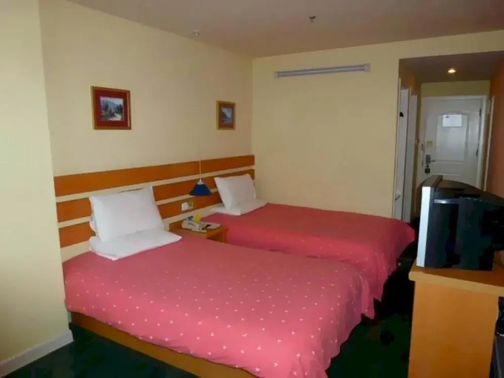 Home Inn - Haiyang Road