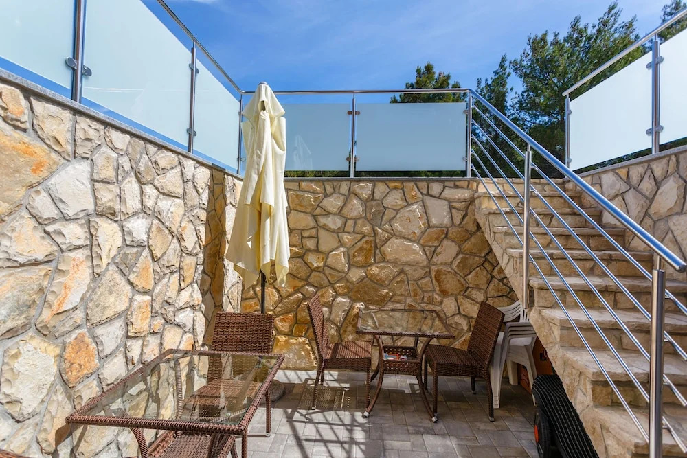 Apartment and Room Marija