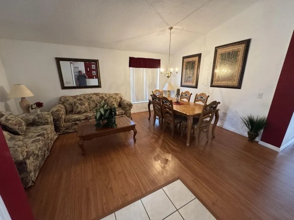 Cullen Villa 4 Bedroom Home