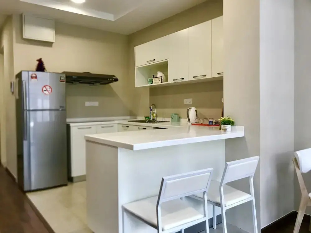 Sunset Seaview Vacation Condos @ R'viera SOHO