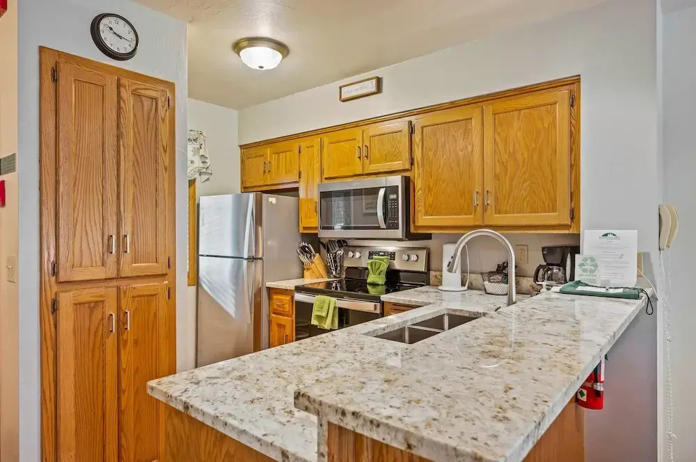 Evergreen Hill Condominiums