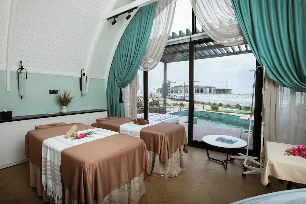 CaspiMayr Retreat Beach Resort