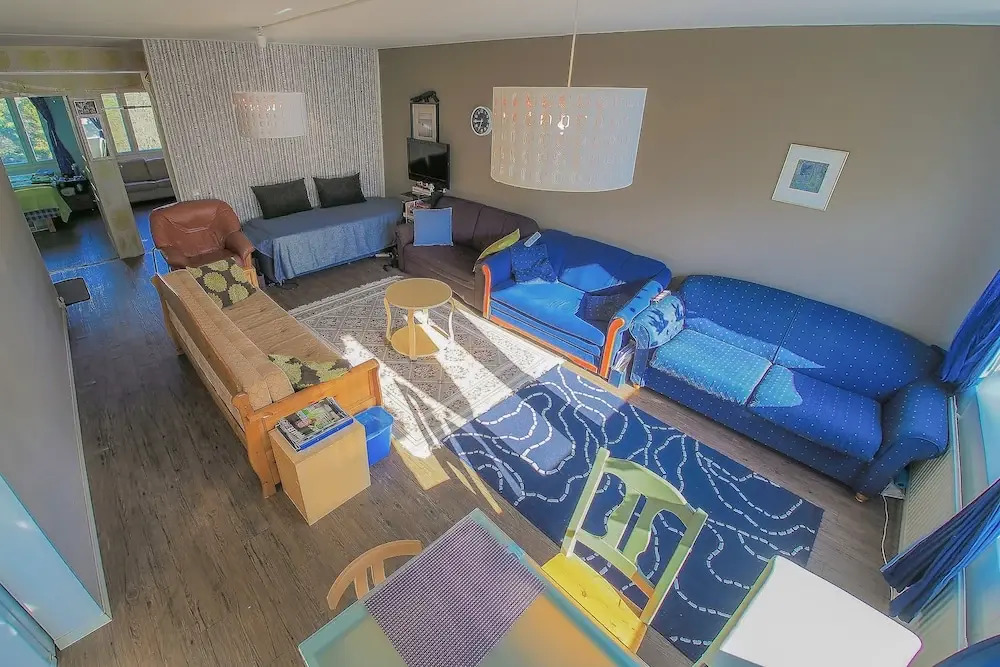 Eazy Home nearby Highway-Apartment or Private Room or Shared Room with Shared Big Kitchen,Shower,Toilet & Free Parking