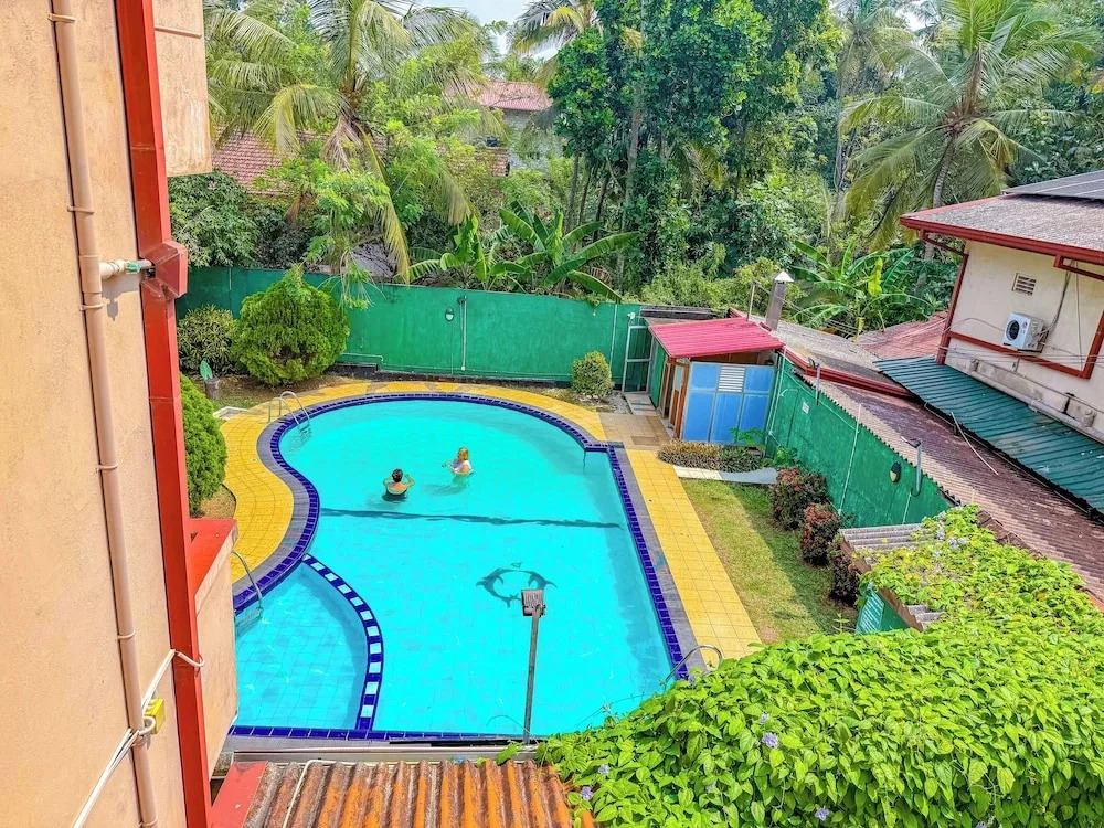 Green View Hotel