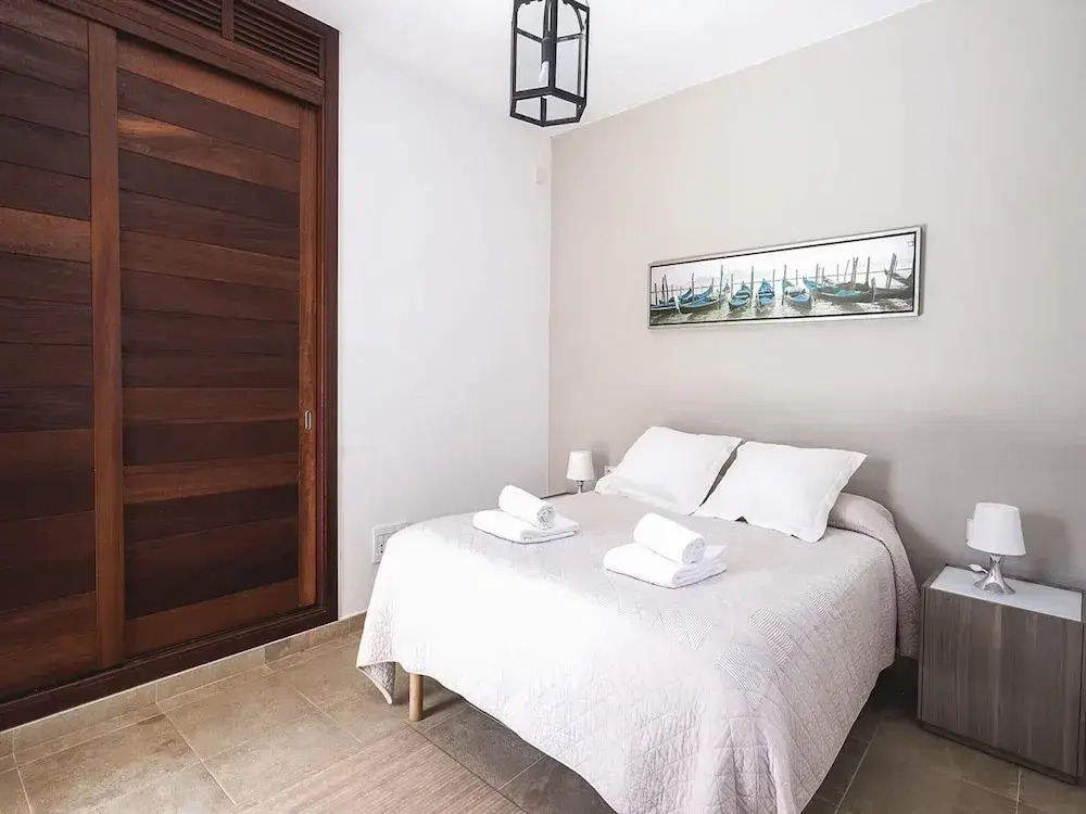 Spacious Villa With Games Area