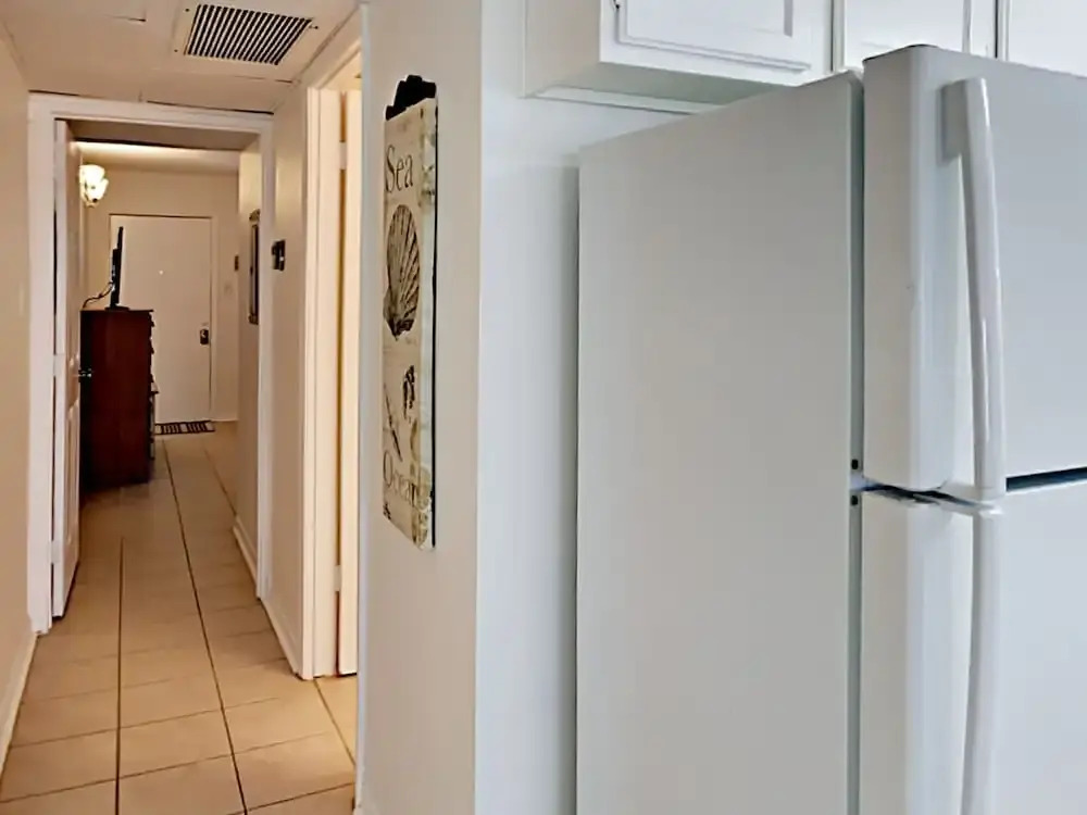 Nelray Shores - One Bedroom Condo