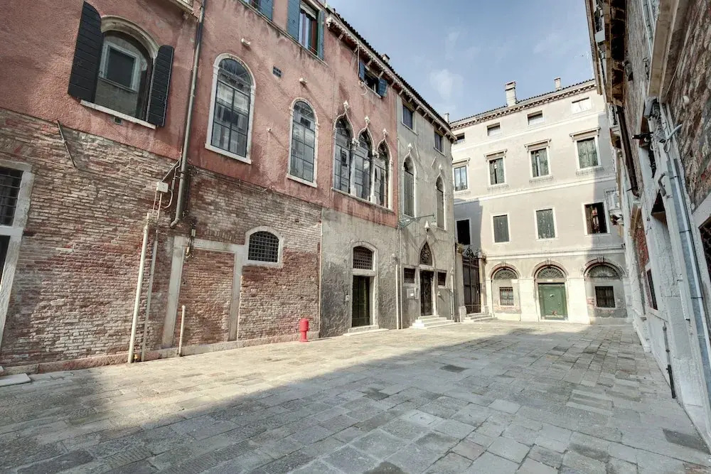 Castello - WR Apartments