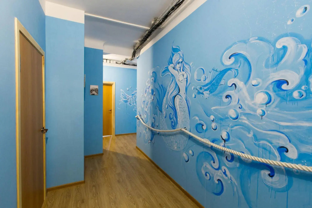 Mattress, Sailor and Albatross - Hostel