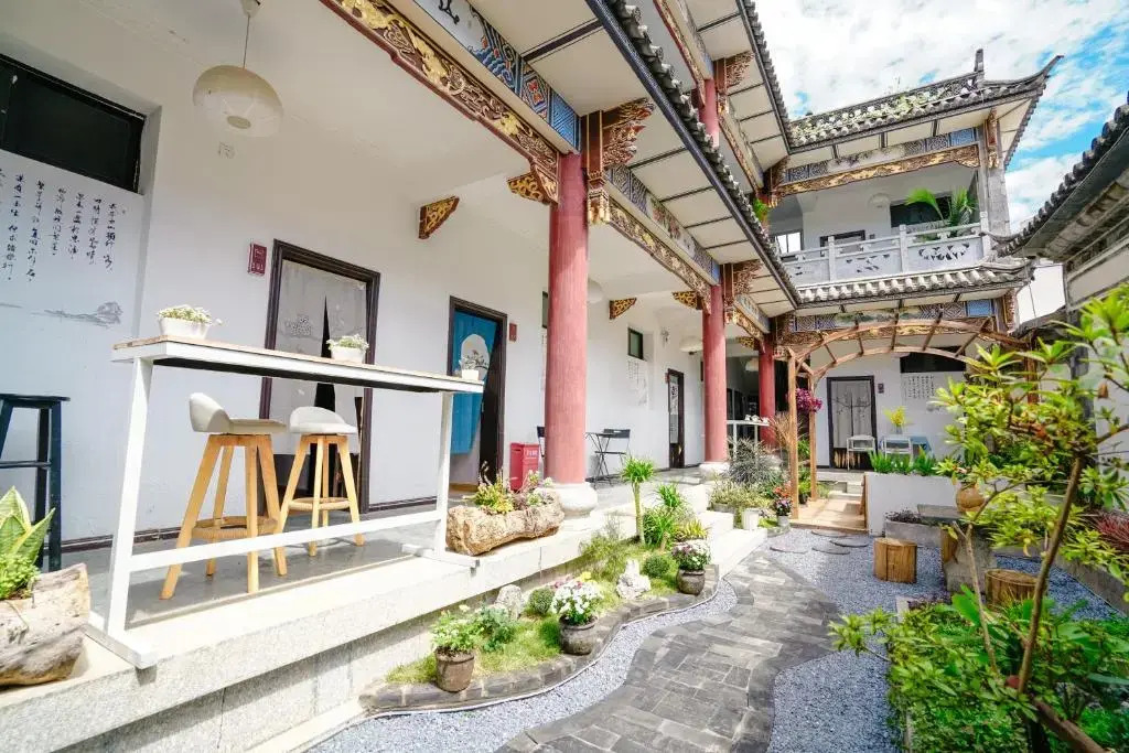 Dali Ancient Town Monster B&B