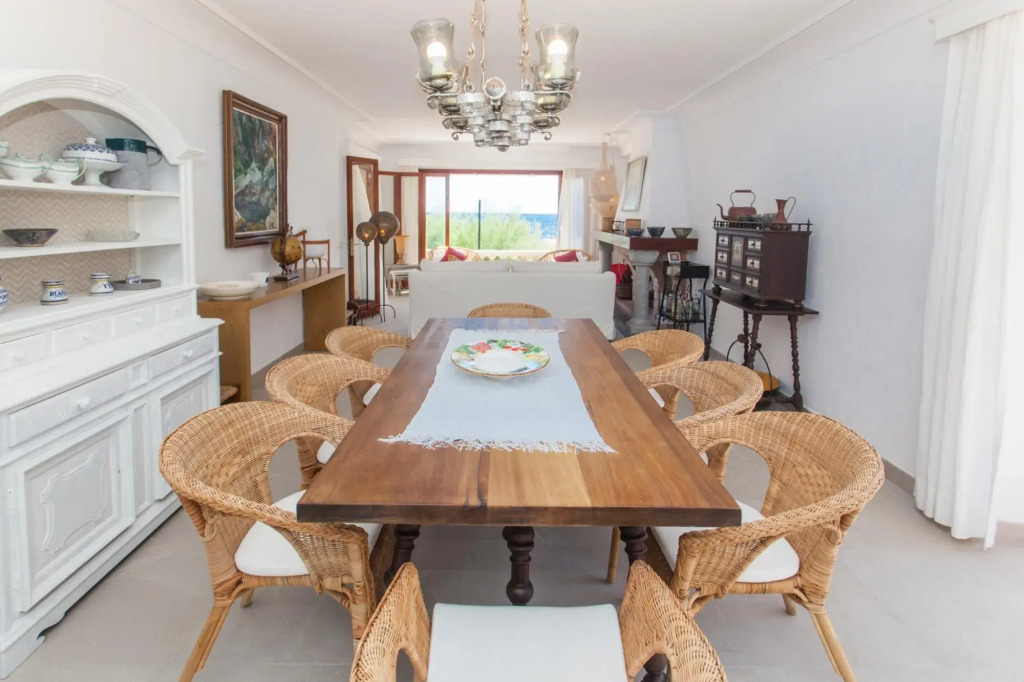 Villa Cabrera With Private Pool 12 Pax