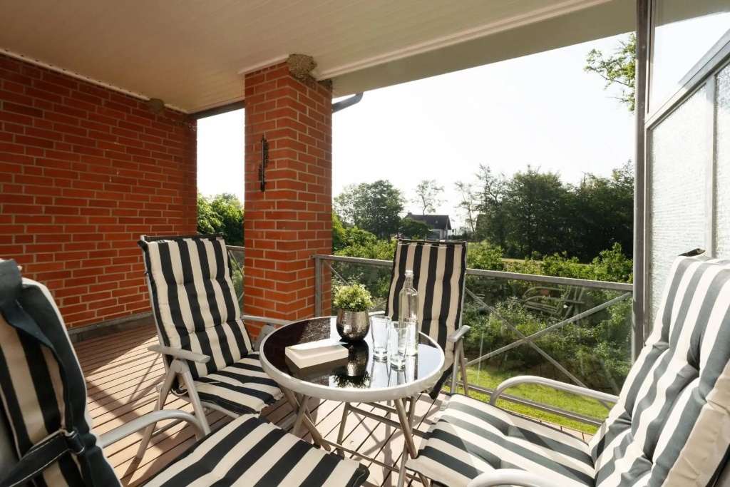 Ferienwohnung Strandmöwe mit Balkon im Kaiserhof 1