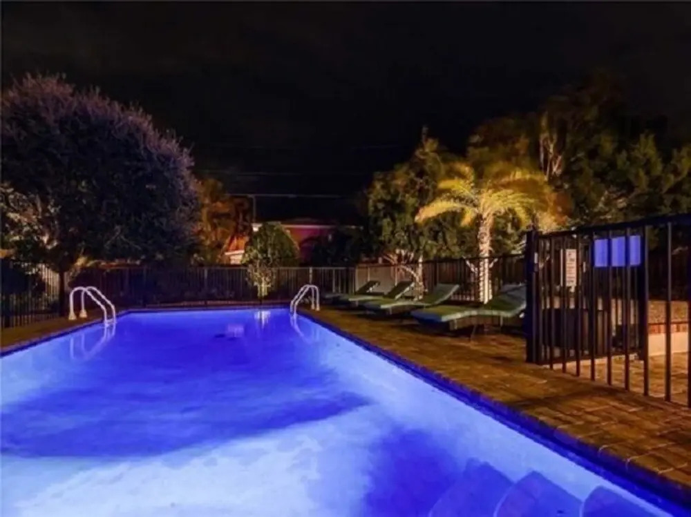 Sea Spray Beach House, 5 Bedrooms, Private Pool, Sleeps 17