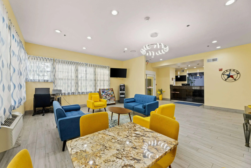 Days Inn & Suites by Wyndham DFW Airport South-Euless