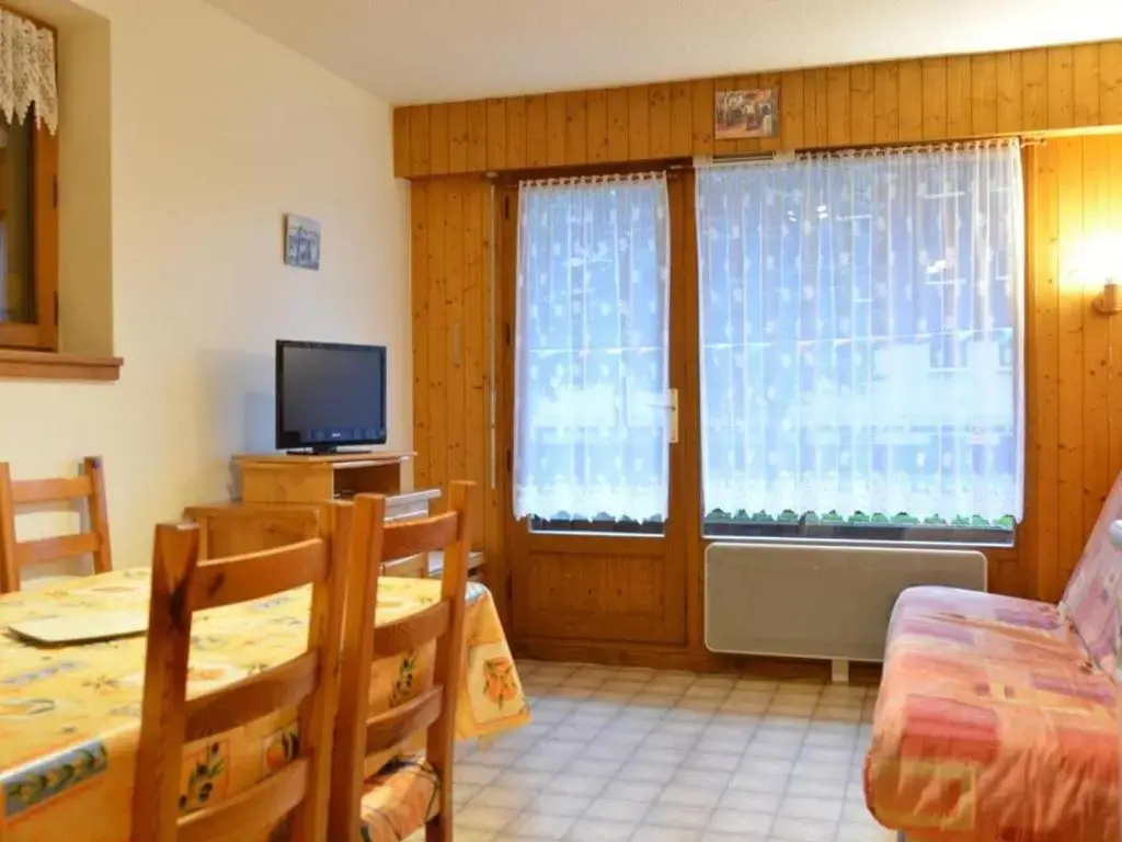 Appartement 2 pièces cabine, 300m pistes/comm, mén. inclus, parking - FR-1-241-11