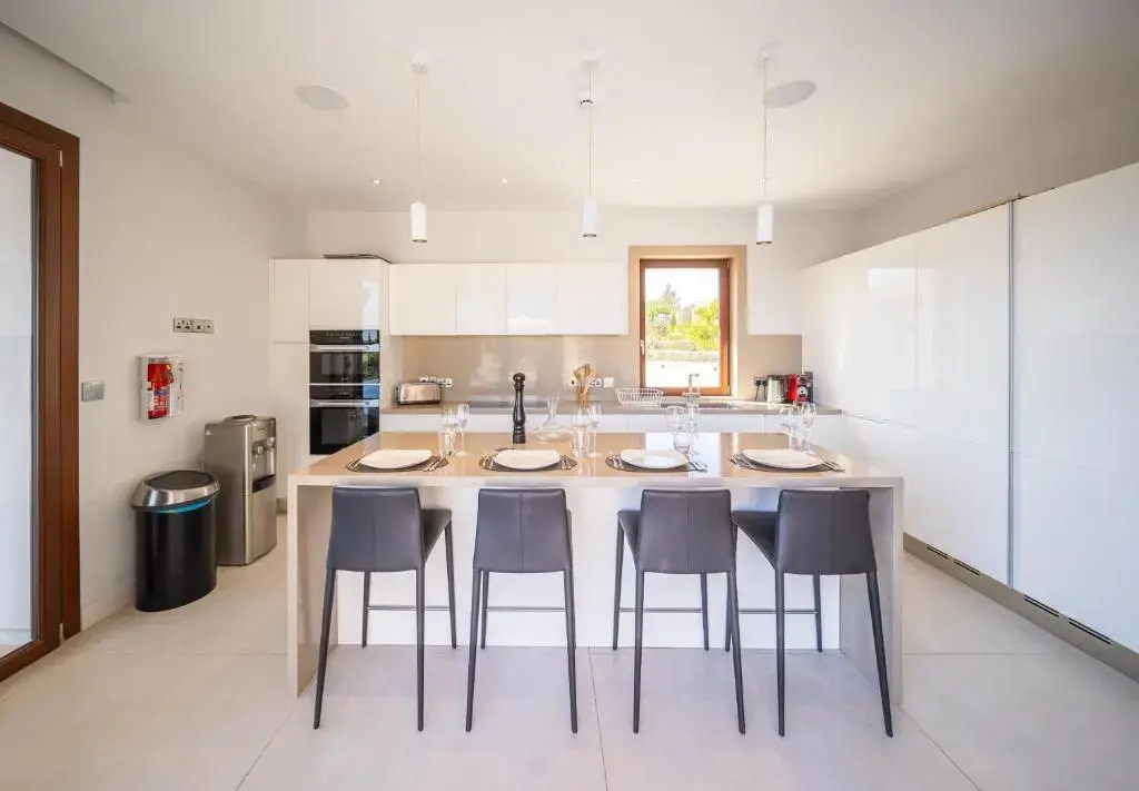 Villa Elea, New Deluxe Golf Villa at Aphrodite Hills - 6 Bedrooms, 7 Bathrooms