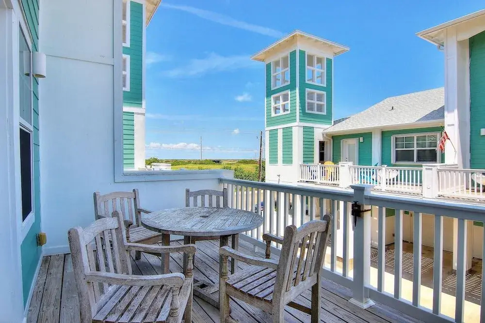 Three Keys Cottage 12 by RedAwning