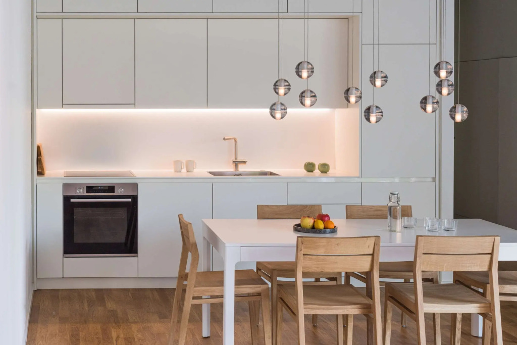 Carlotta Apartments