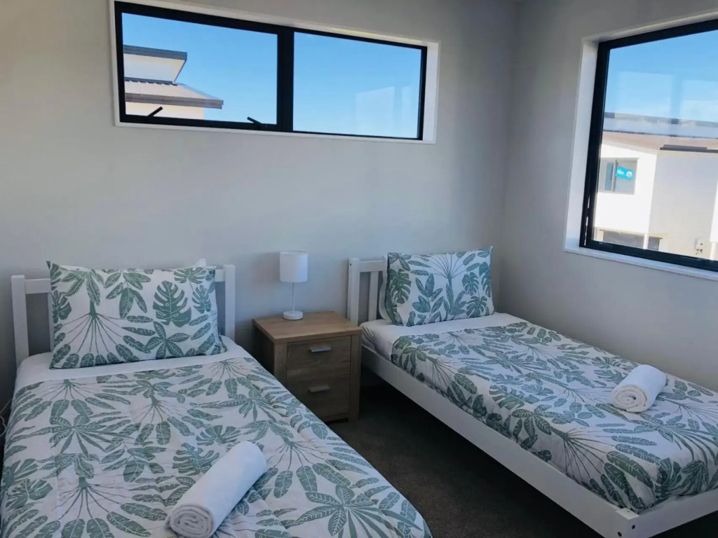 Modern & Luxurious Home 3