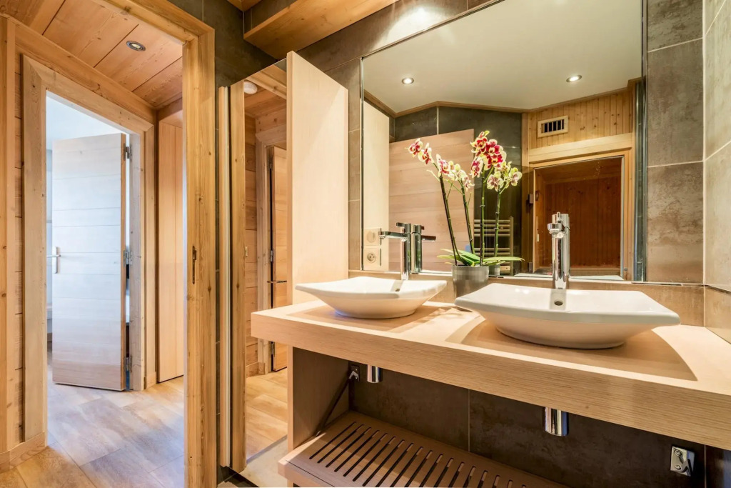 ITAUBA - Luxury ski in ski out apartment with sauna