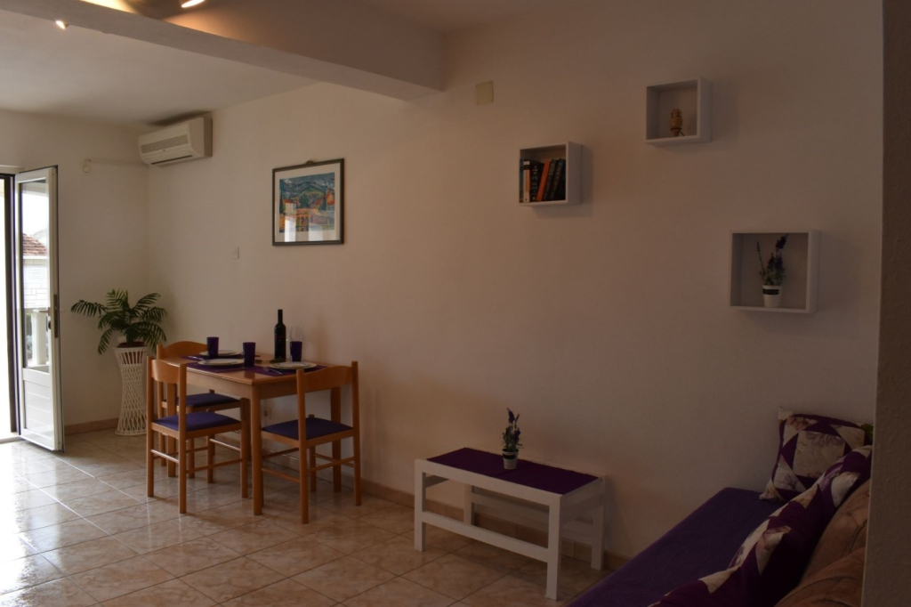 Apartment Frama - 3 apartments: A3 Lavanda  Bol, Island Brac