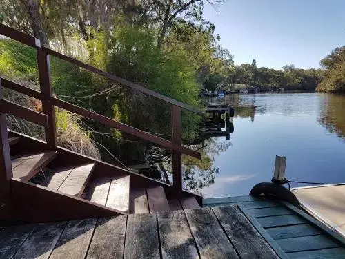 Amazing River House