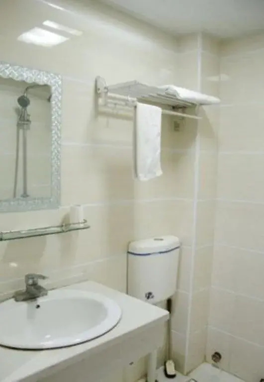 618 Business Hotel