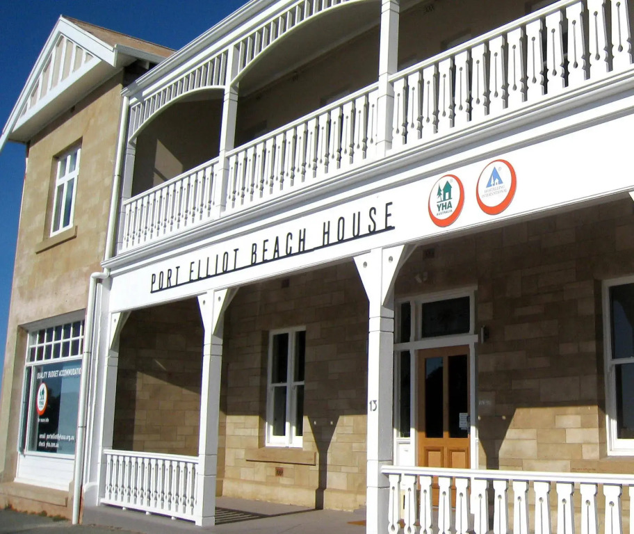 YHA Port Elliot Beach House