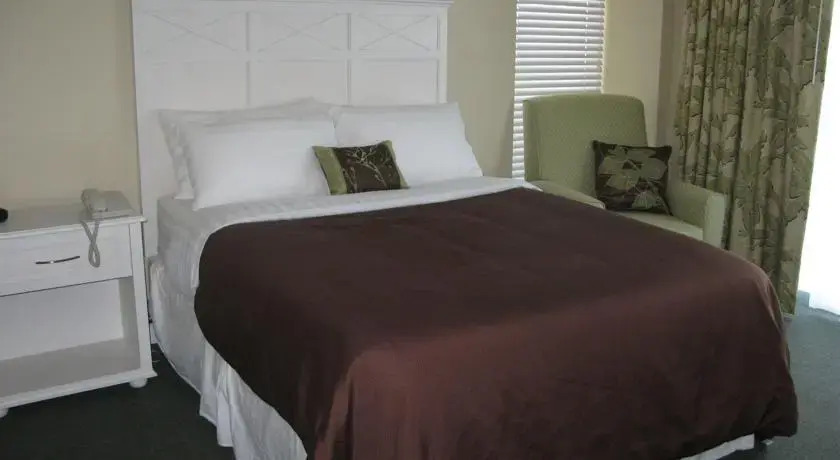 Tropic Shores Resort