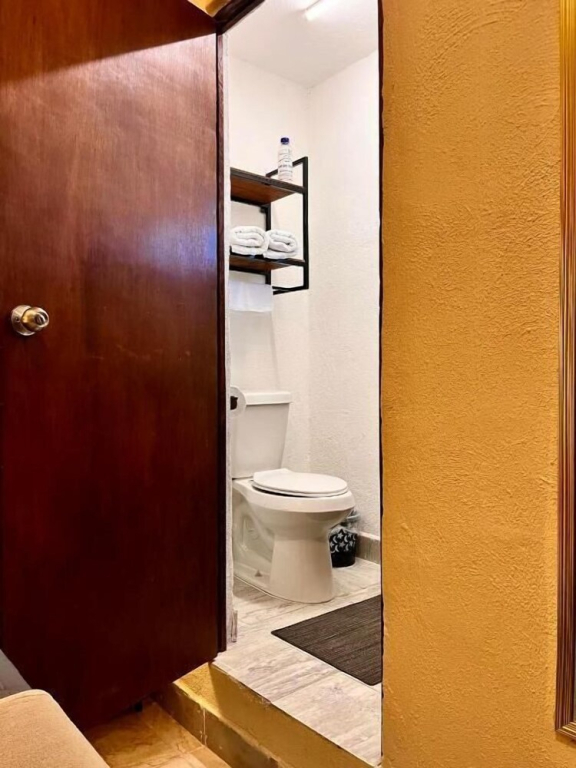 Hotel 305