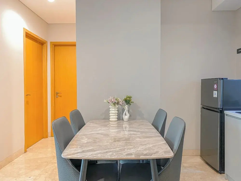 Fully Furnished And Elegant 2Br At Apartment Capitol Suites
