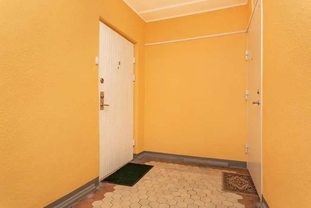 3 room central apartmend 90m2 free parking