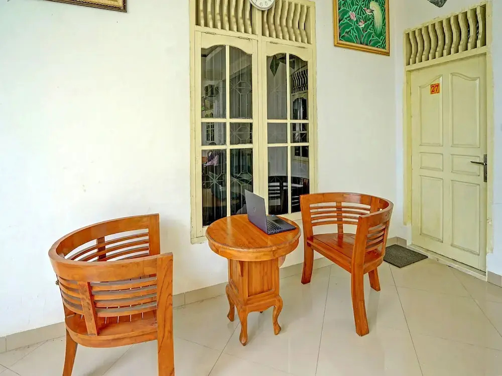 OYO Life 91984 Taufik Kost Syariah