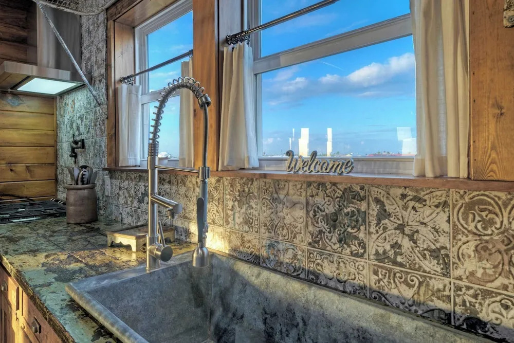 Fish Camp Buyout by Avantstay Unique 6bdr Escape, Private Pool + Views!