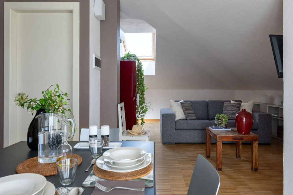 Vialeromadodici Rooms & Apartments