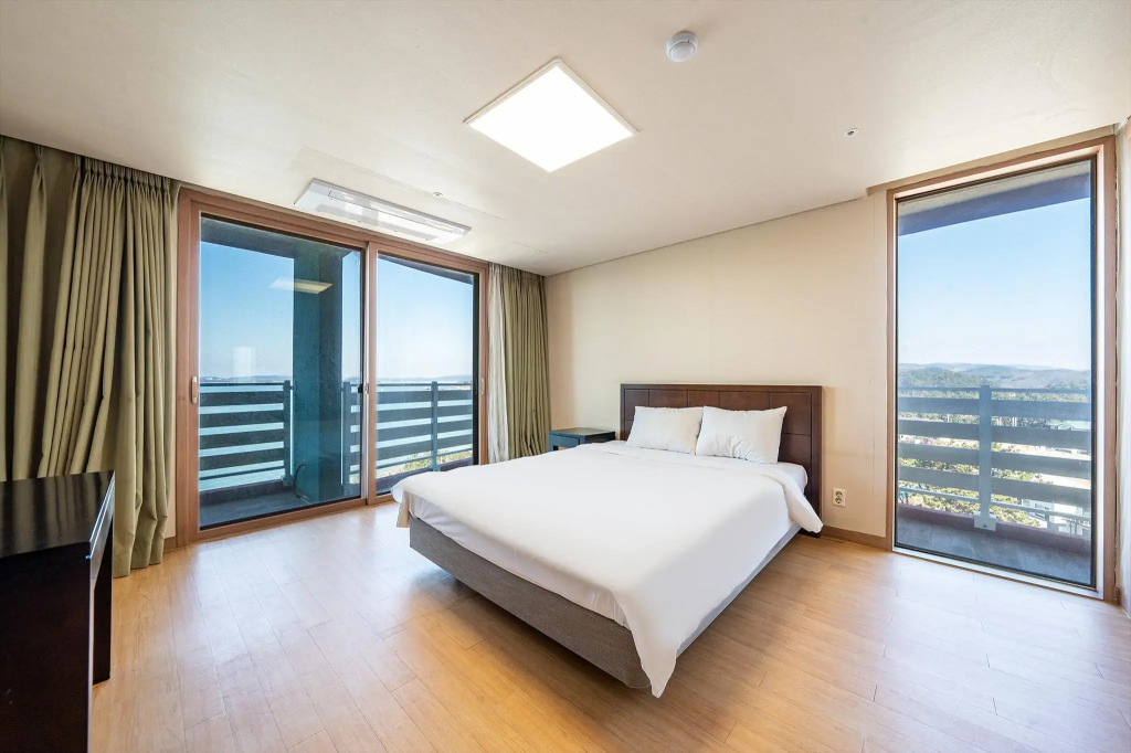 Beache Palace