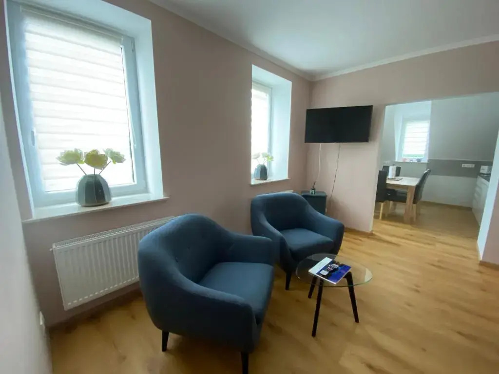 Schöne drei Raumwohnung. Hell,stilvoll, gemütlich.