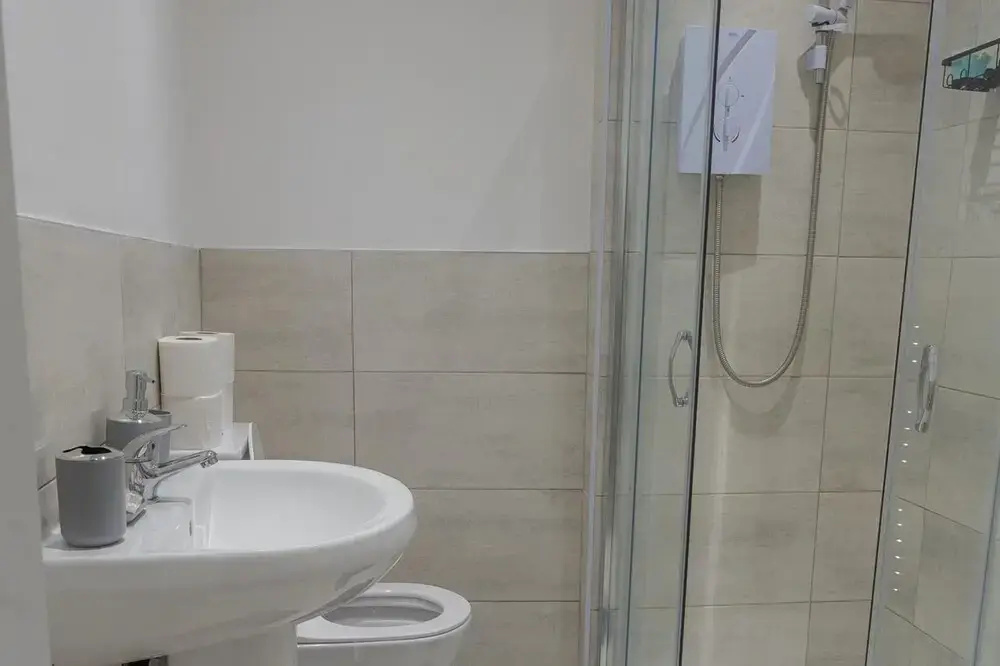 2br-sleeps5-citycentre-ws98
