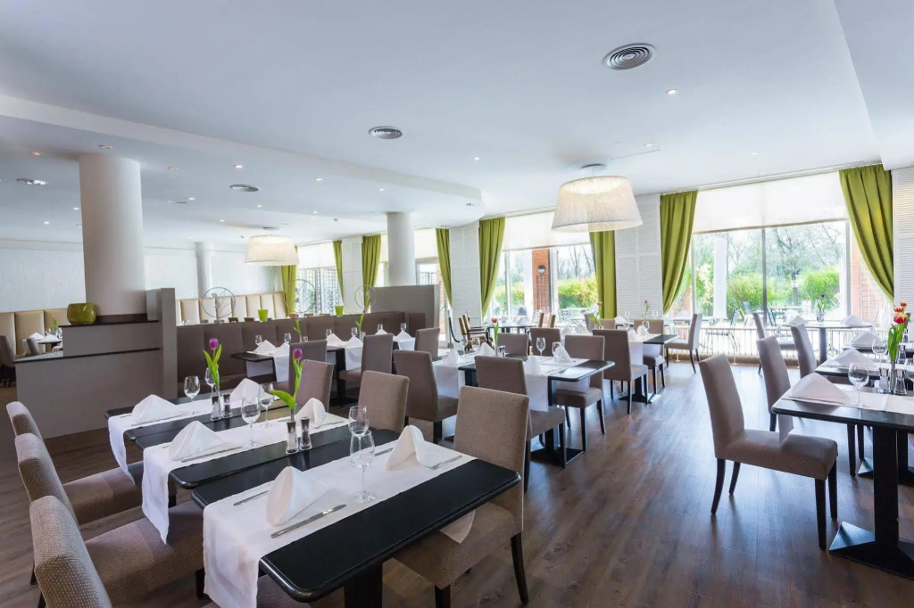 Отель Plaza Premium Wien