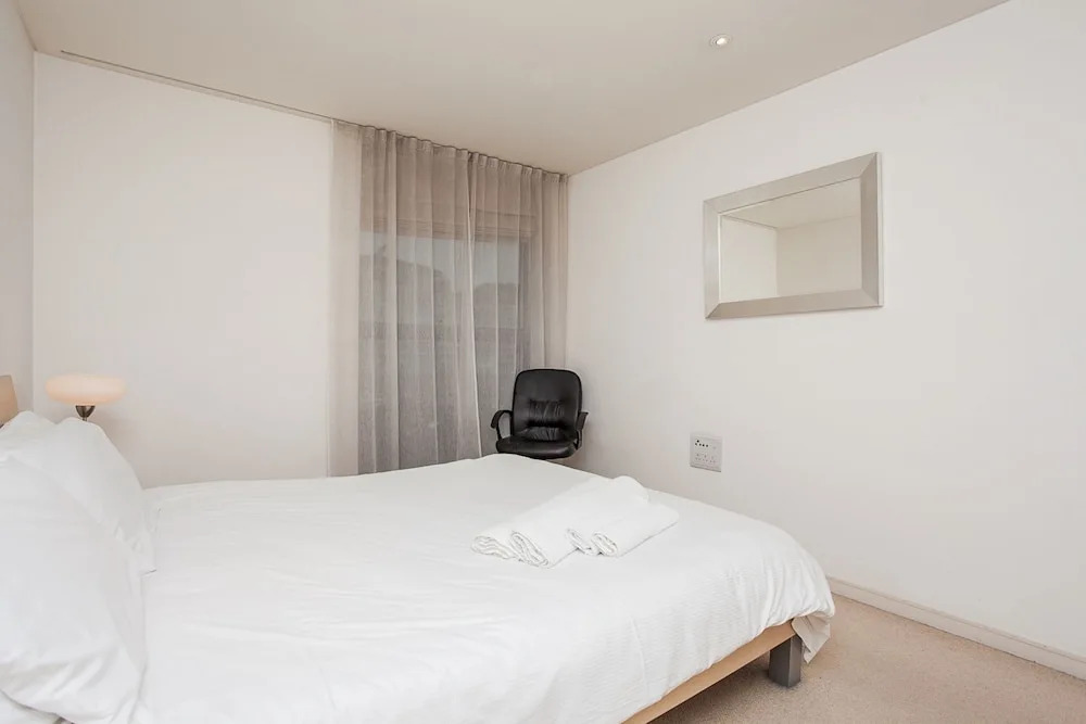Central 1 Bed near Paddington Station w/ Terrace