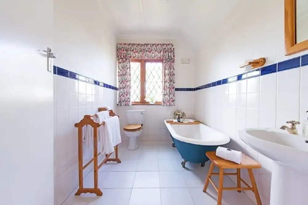 Knightsbury Guest House