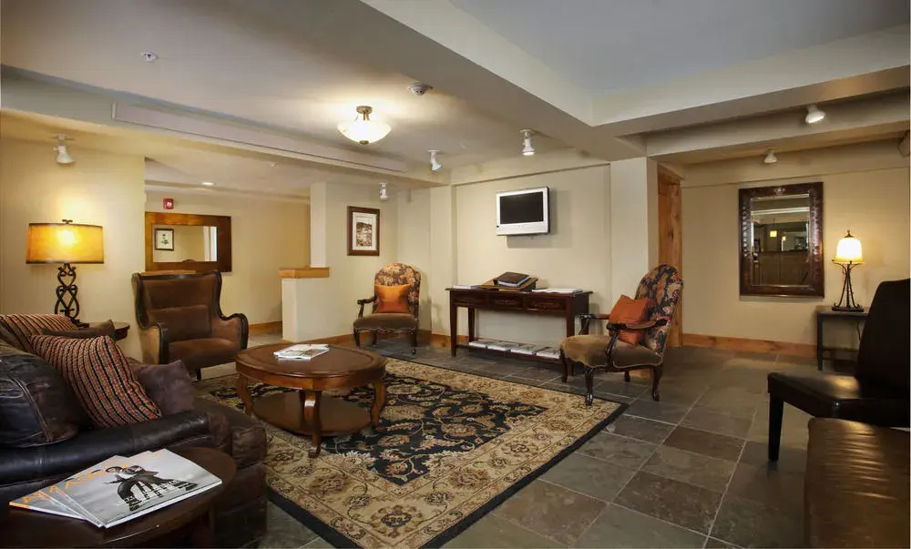 Lift One Condominiums - 1, 2, 3 Bedroom Units Adjacent To Downtown Aspen