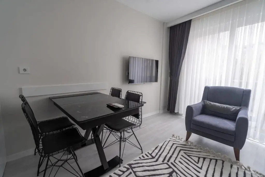Apartment With Balcony Close to Beach in Muratpasa