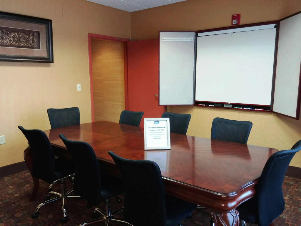 Hampton Inn & Suites - Coors Road