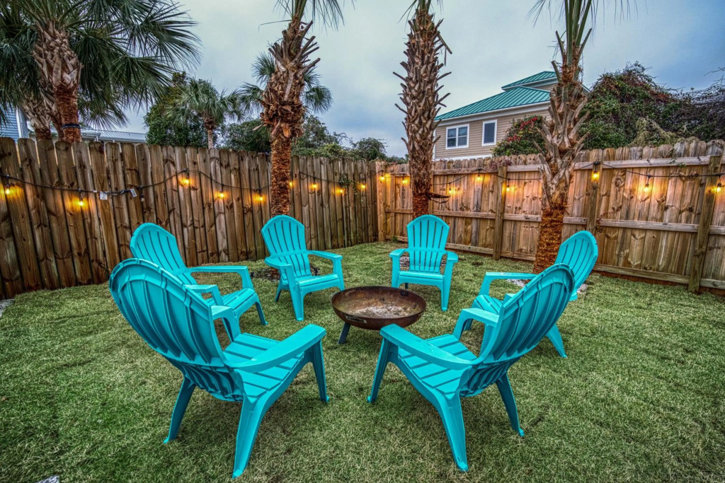 Zula Dreams Beach House, 1min Walk To The Beach, Sleeps 16, Private Heated Pool, Pets Welcome, Fenced Yard