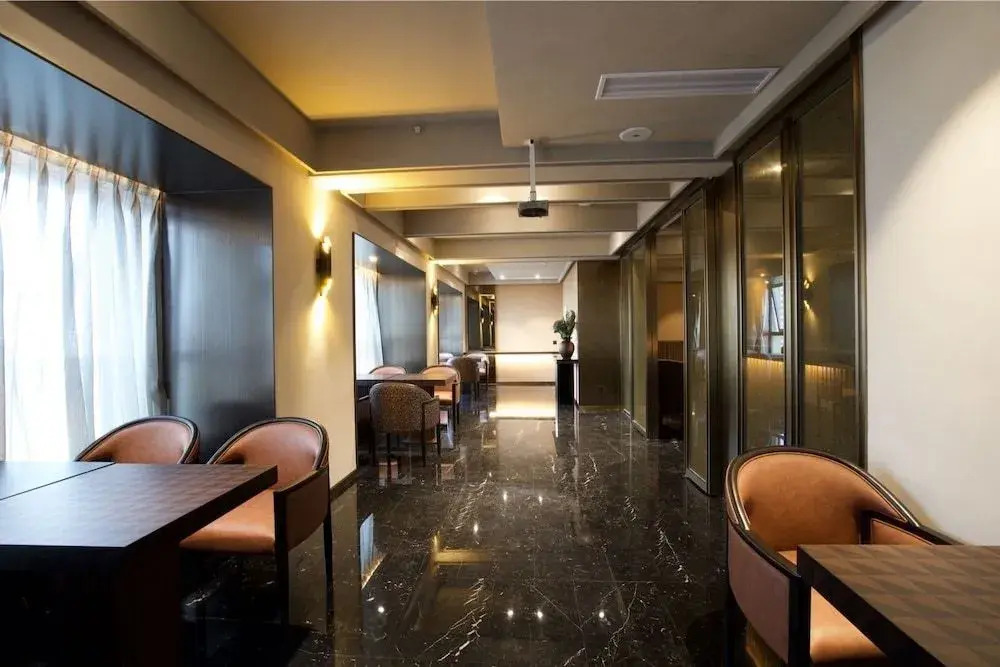 chongqing kuanrong luxry suit hotel