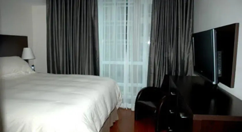 Toronto Luxury Accommodations - 263 Wellington Street West
